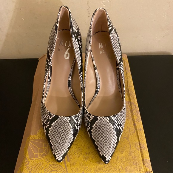 BRAND NEW: Mix No.6 Danyah Pump! - Picture 5 of 7
